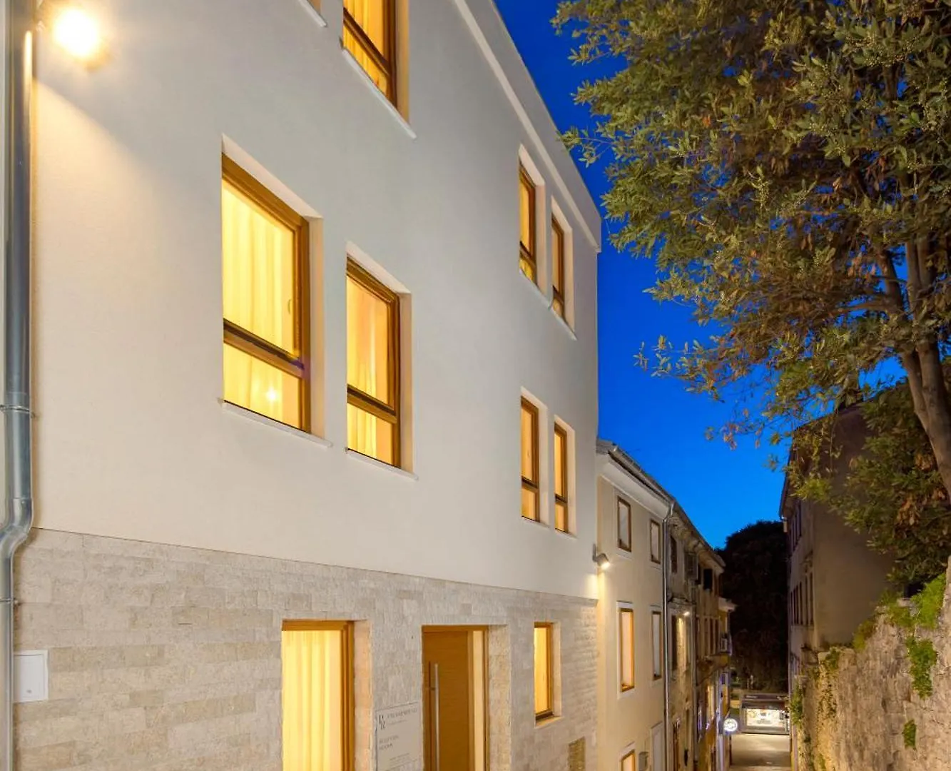 Pula Residence Rooms And Apartments Old City Center