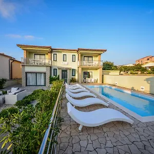 sunset-apartments-vir.hotelinzadar.com/