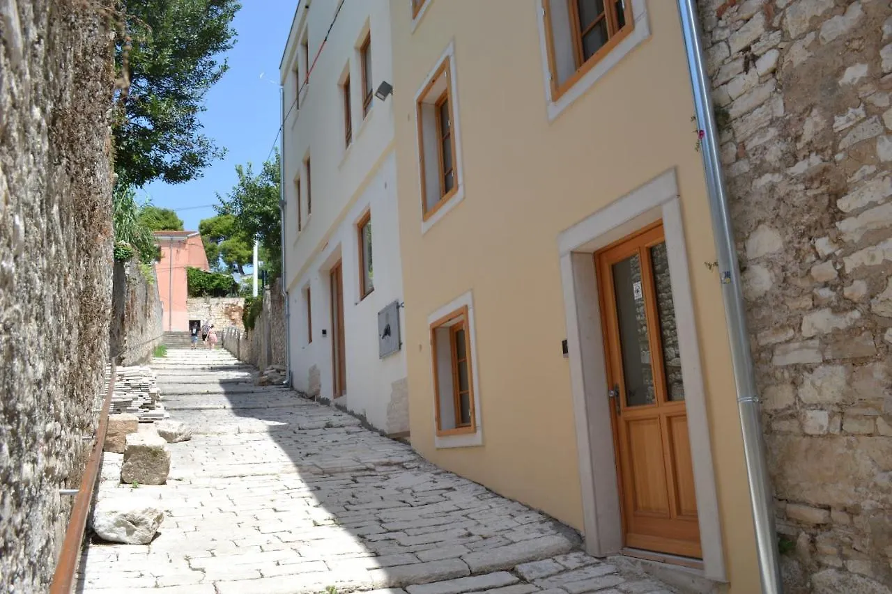 Pula Residence Rooms And Apartments Old City Center