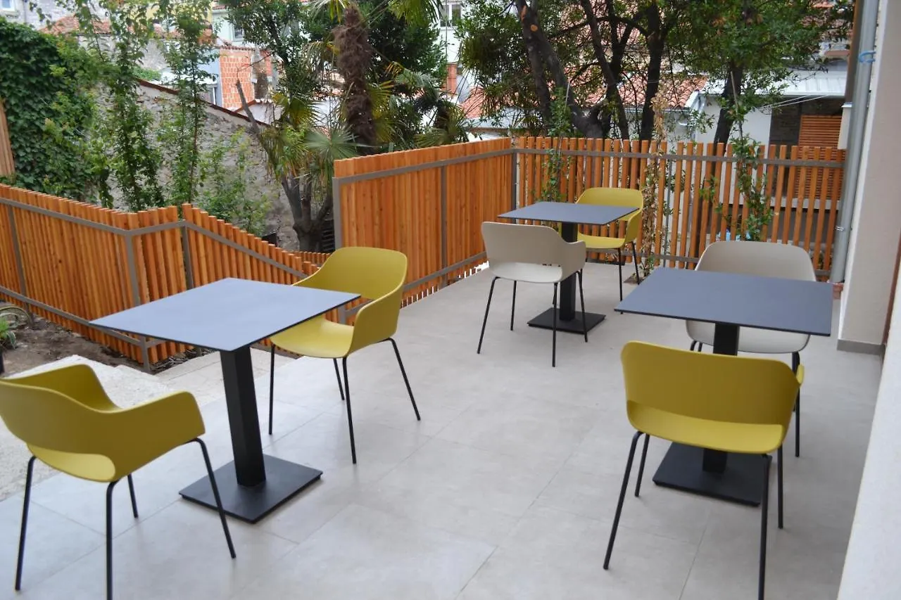 Pula Residence Rooms And Apartments Old City Center
